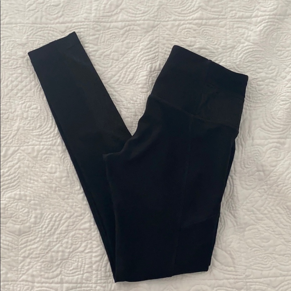 Black legging lace details